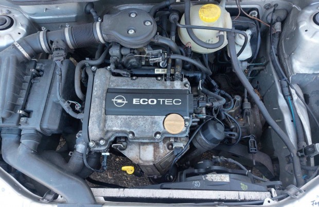 Opel Corsa 1.0 12v komplett motor X10XE