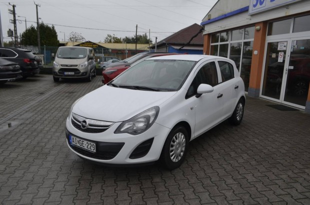 Opel Corsa 1.2 Selection Vgig Vezetett Szerviz...