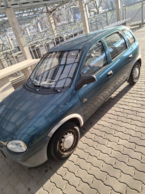 Opel Corsa 1.2 benzin 