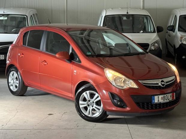 Opel Corsa 1.4 Color Edition Szervizknyv-Friss...