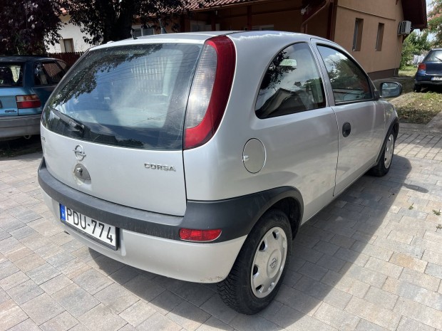 Opel Corsa 2 v mszakival