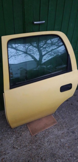 Opel Corsa B alkatrszek eladk vagy akvarisztikai dolgokra cserlhet