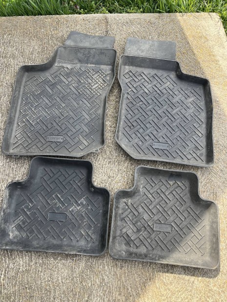 Opel Corsa B gumisz�nyeg szett