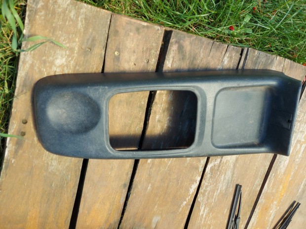 Opel Corsa B vltbox, kzp box