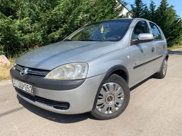 Opel Corsa C 1.2 16V Club klíma. központi zár