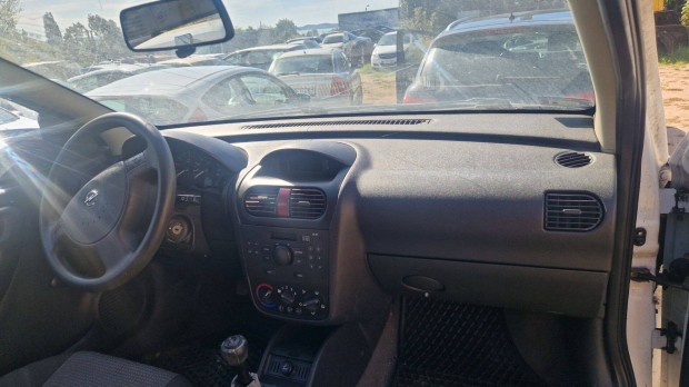 Opel Corsa C 2005-s, 1.3 CDTi 2 szemlyes, minden alkatrsze elad