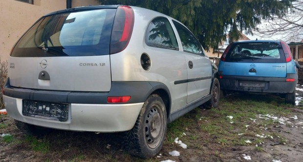 Opel Corsa C 2 db hi�nyos �llapotban ingyen elvihet�