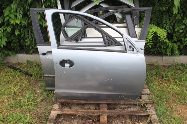 Opel Corsa C Jobb első ajtó üresen (156.)