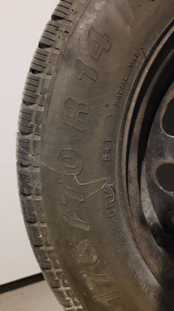 Opel Corsa C -re val ngy darab lemezfelnire szerelt tli gumi!