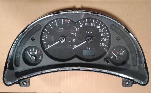 Opel Corsa C benzines kilom�ter�ra 09166814FL