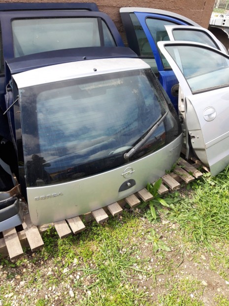 Opel Corsa C csomagt�rajt�