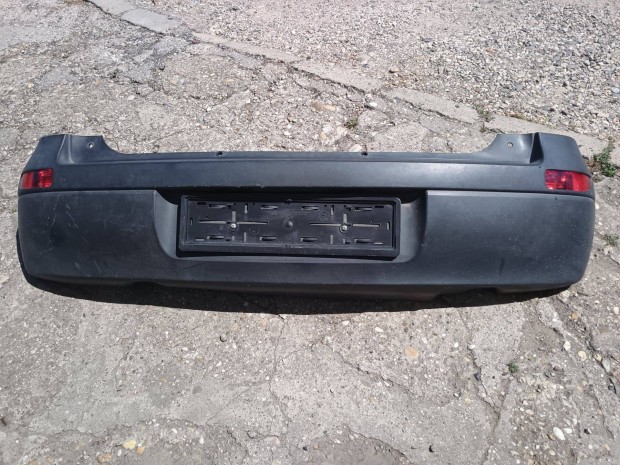 Opel Corsa C hátsó lökhárító részeivel