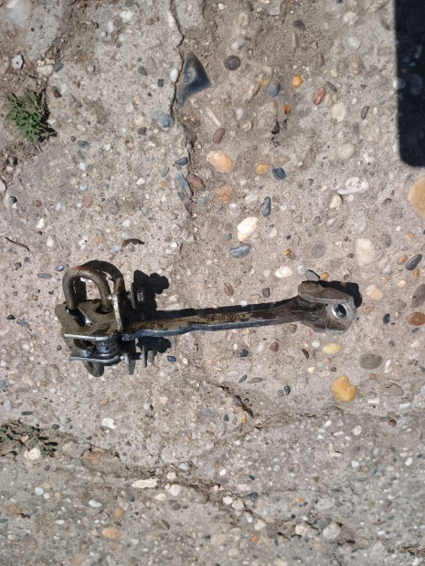 Opel Corsa C jobb első ajtóhatároló