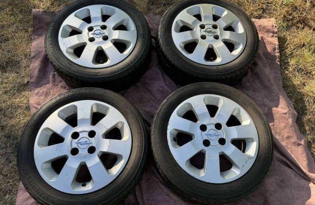 Opel Corsa C kerekek 4x100 Semperit 185/55 R15 gumikkal
