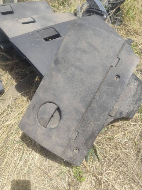 Opel Corsa C kesztyű tartó