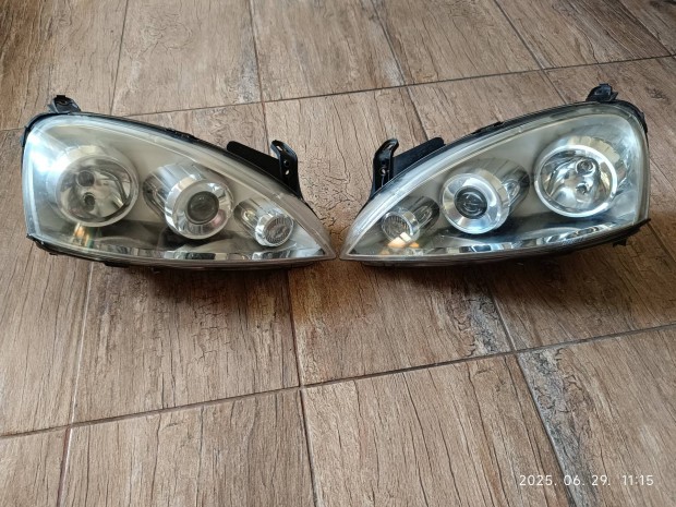 Opel Corsa C projektoros első fényszóró