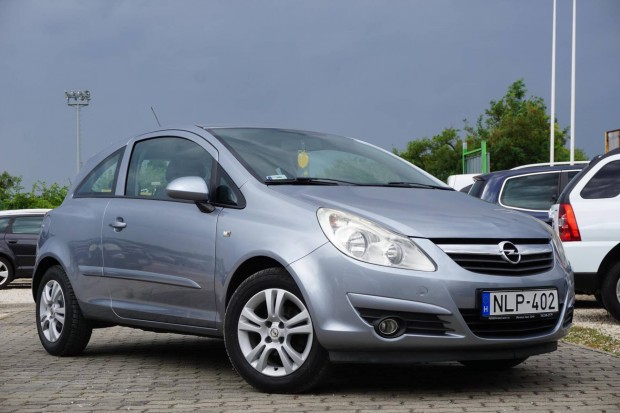 Opel Corsa D 1.0 Essentia Tempomat!Klima!