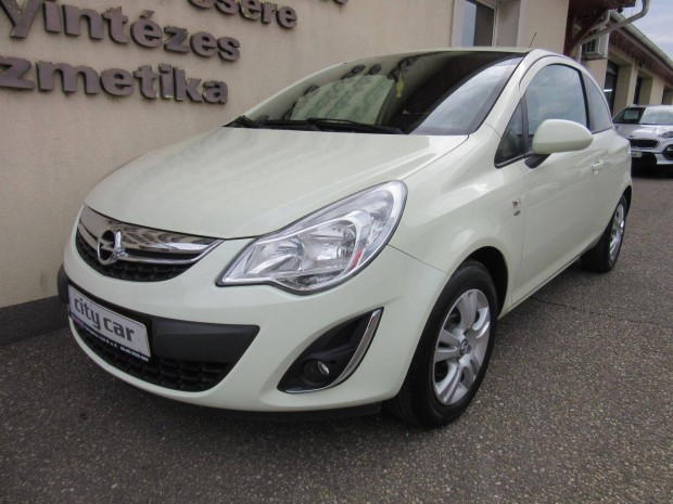 Opel Corsa D 1.2 Active Klima. ABS !
