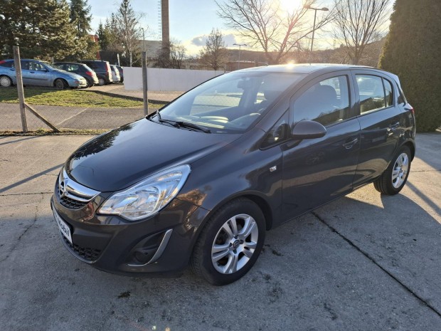 Opel Corsa D 1.2 Active Met�lf�nyez�s.Tempomat....