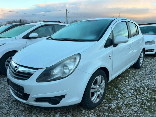 Opel Corsa D 1.2 Cosmo 16V friss mszaki.vgig...