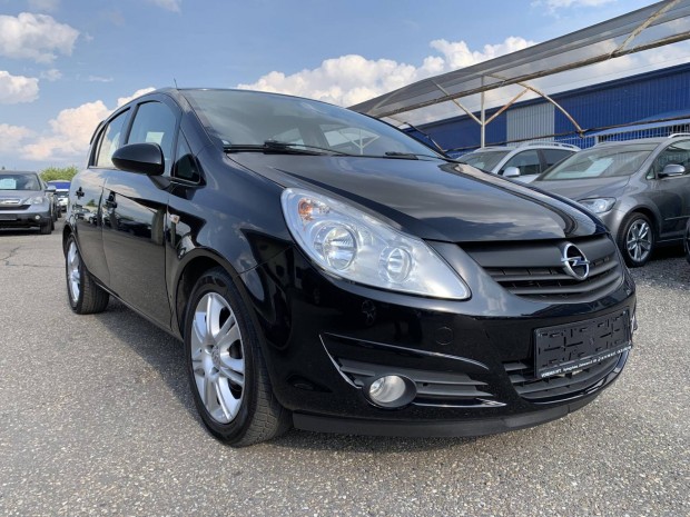 Opel Corsa D 1.2 Cosmo