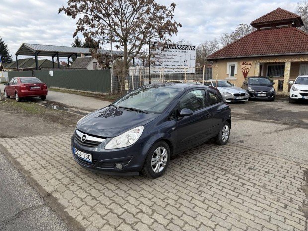 Opel Corsa D 1.2 Cosmo