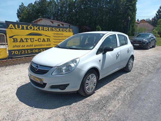 Opel Corsa D 1.2 Cosmo BATU-CAR ahol az autó ga...