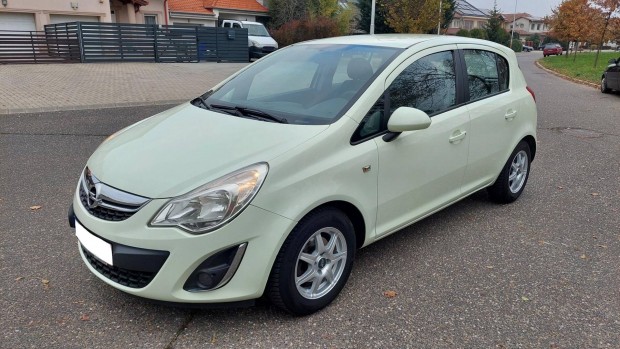 Opel Corsa D 1.2 Cosmo Megkimlt llapot Vgig...