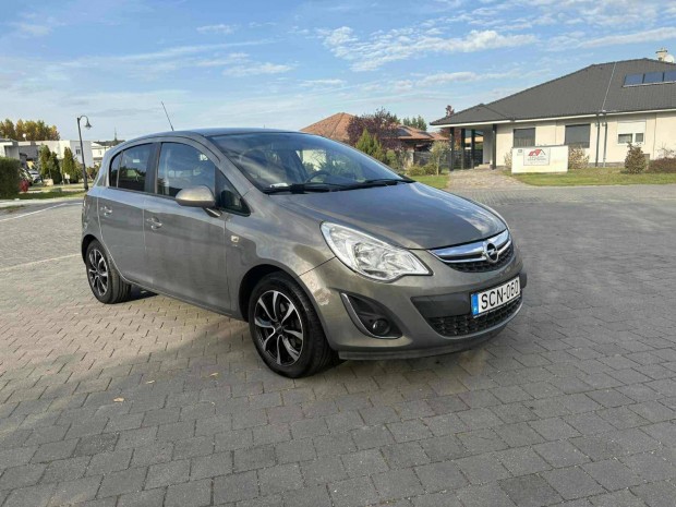 Opel Corsa D 1.2 Enjoy 89.000 KM