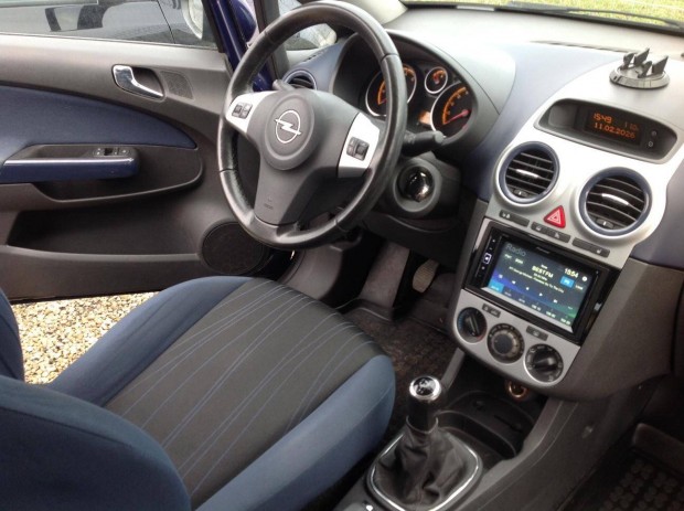 Opel Corsa D 1.2 Essentia 108 ezer km. f�thet�...