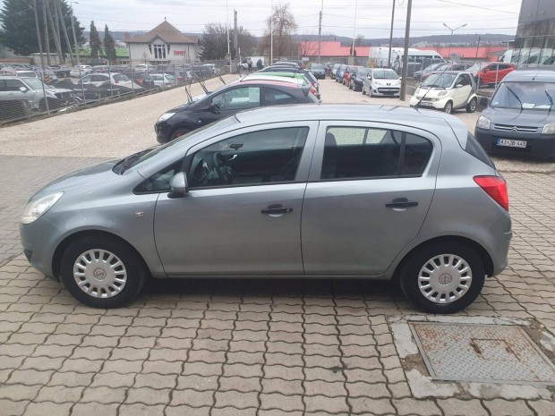 Opel Corsa D 1.2 Essentia 53000km klima 1tulaj