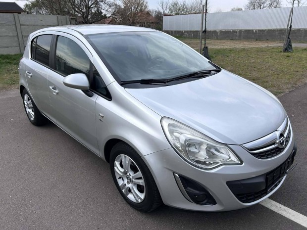 Opel Corsa D 1.2 Selection