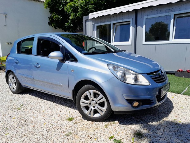 Opel Corsa D 1.3 CDTI Enjoy ülés- és kormányfűt...