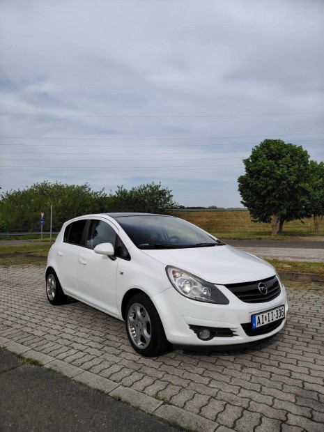 Opel Corsa D 1.4 2009