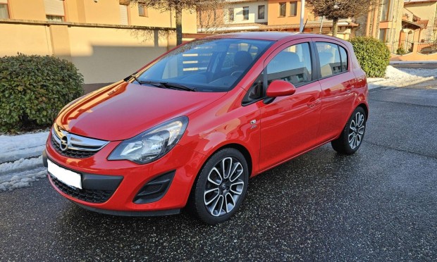 Opel Corsa D 1.4 Active Vezetett Szervizk�nyv D...
