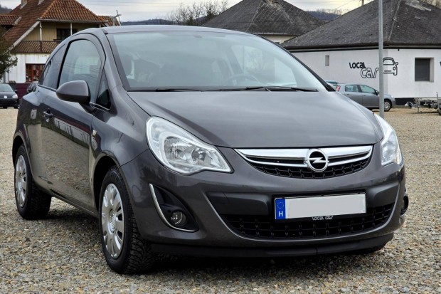 Opel Corsa D 1.4 Active Vezetett szerv�zk�nyv/�...