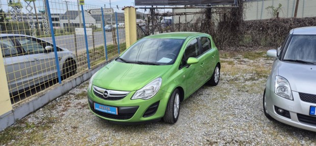 Opel Corsa D 1.4 Color Edition Téli-nyári kerék...