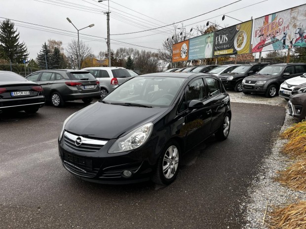 Opel Corsa D 1.4 Cosmo