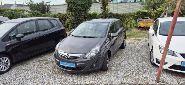 Opel Corsa D 1.4 Drive 93000Km. Ülés.és kormány...