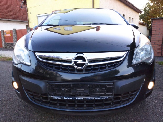 Opel Corsa D 1.4 Edition ESP Klma Tempomat Kormny +lsfts Flbr