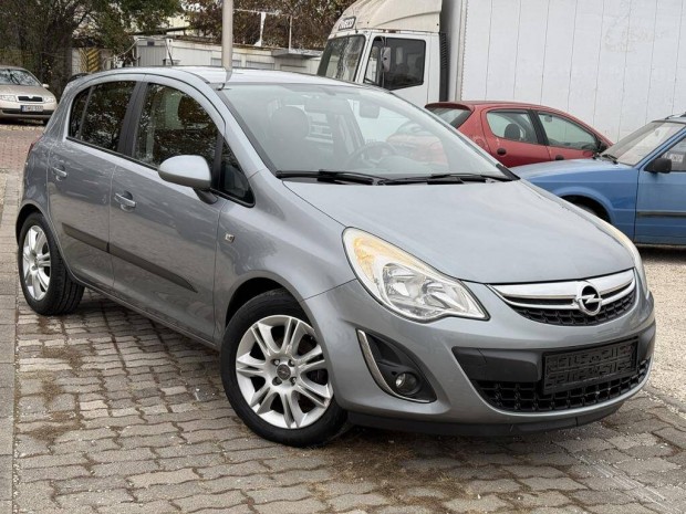 Opel Corsa D 1.4 Enjoy