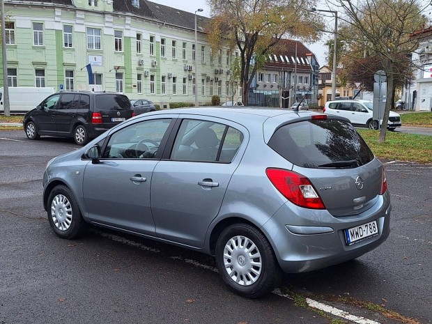 Opel Corsa D 1.4 Enjoy 90.000 km