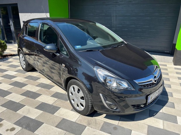 Opel Corsa D 1.4 Enjoy Magyar---Sérülésmentes--...