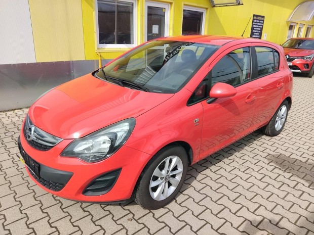 Opel Corsa D 1.4 Enjoy Megkímélt . szép állapot