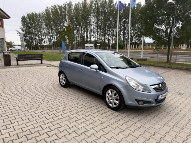 Opel Corsa D 1.4 Enjoy (Automata)