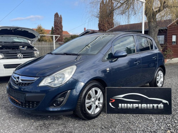 Opel Corsa D 1.4 Friss olajcser�vel friss m�sza...