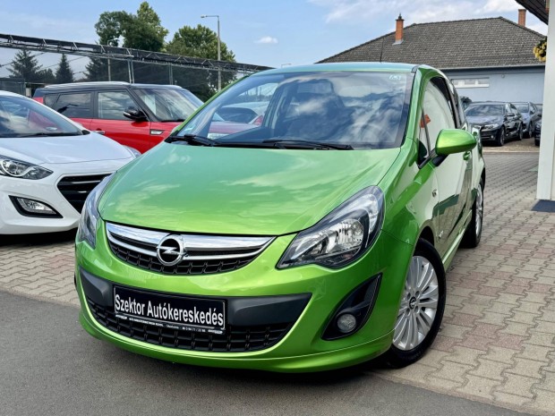 Opel Corsa D 1.4 Sport OPC-Line.Navigáció.Tolat...