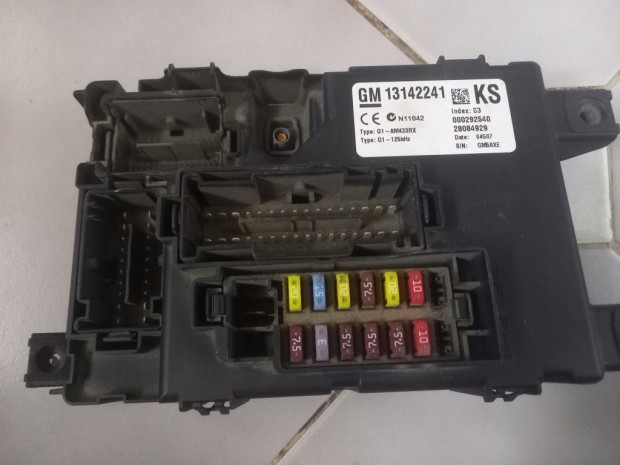 Opel Corsa D BSI modul, biztostktbla 13142241