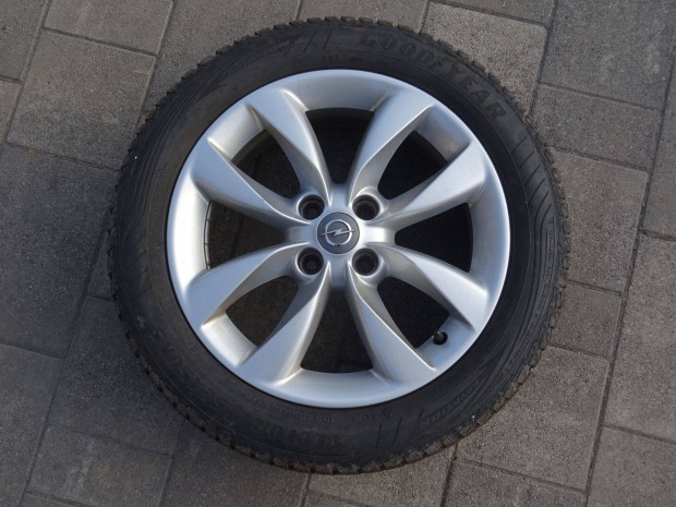Opel Corsa D Corsa E 16" 4x100 ET40 gyári alufelni 195/55R16 Goodyear