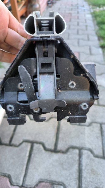 Opel Corsa D E tetcsomagtart thule gyrtmny 